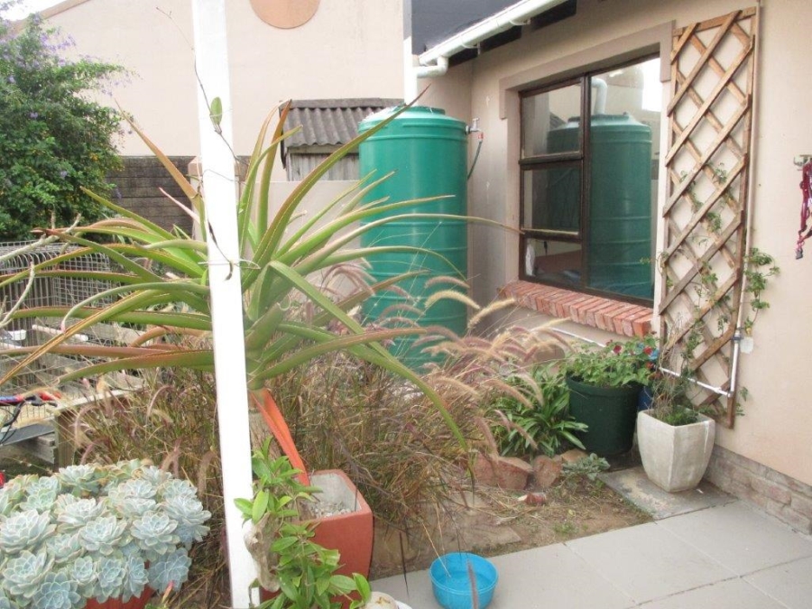 2 Bedroom Property for Sale in Kabega Park Eastern Cape